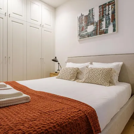 Art Deco 23 Luxury 2br Downtown Metro Ac Apartment Porto