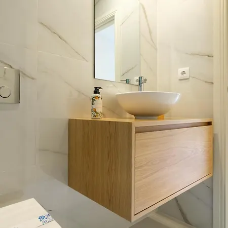 Art Deco 23 Luxury 2br Downtown Metro Ac Apartman *